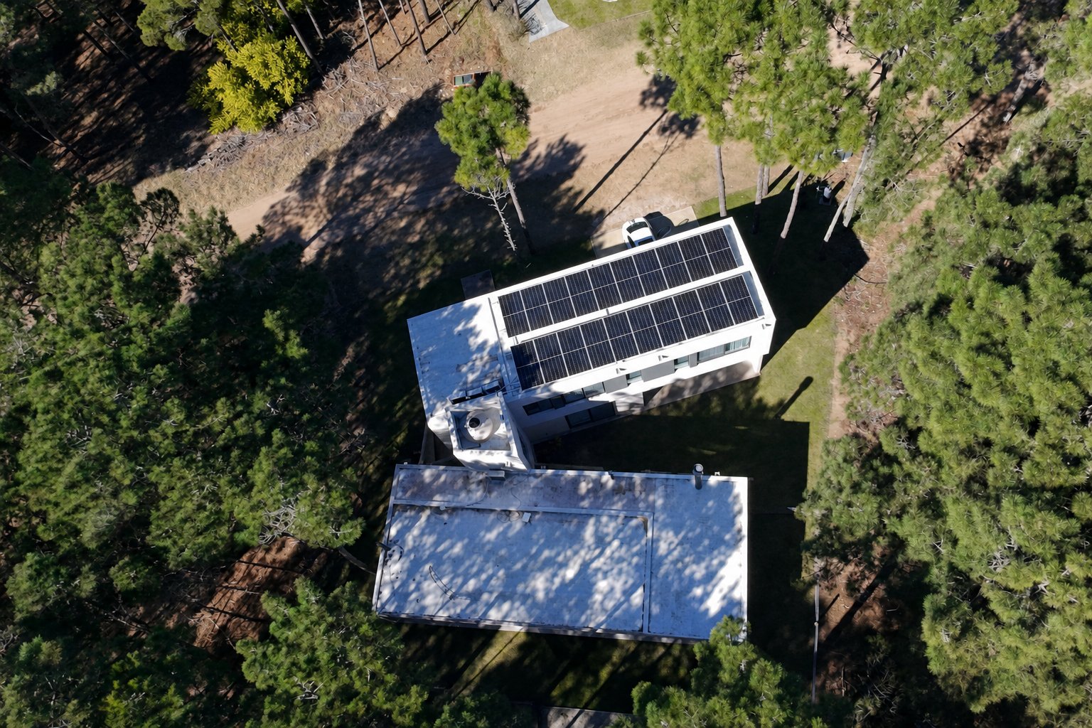 Barrio Villa Robles, La Costa: 10 kW con inyección a la red