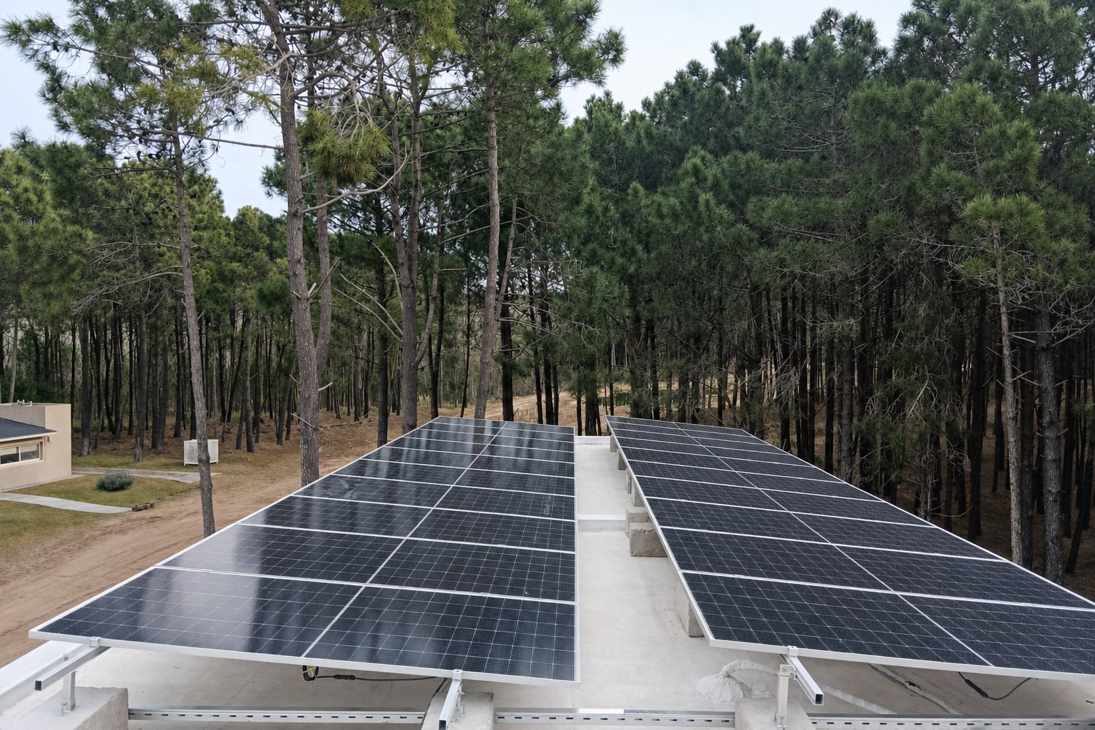 Barrio Villa Robles, La Costa: 10 kW con inyección a la red