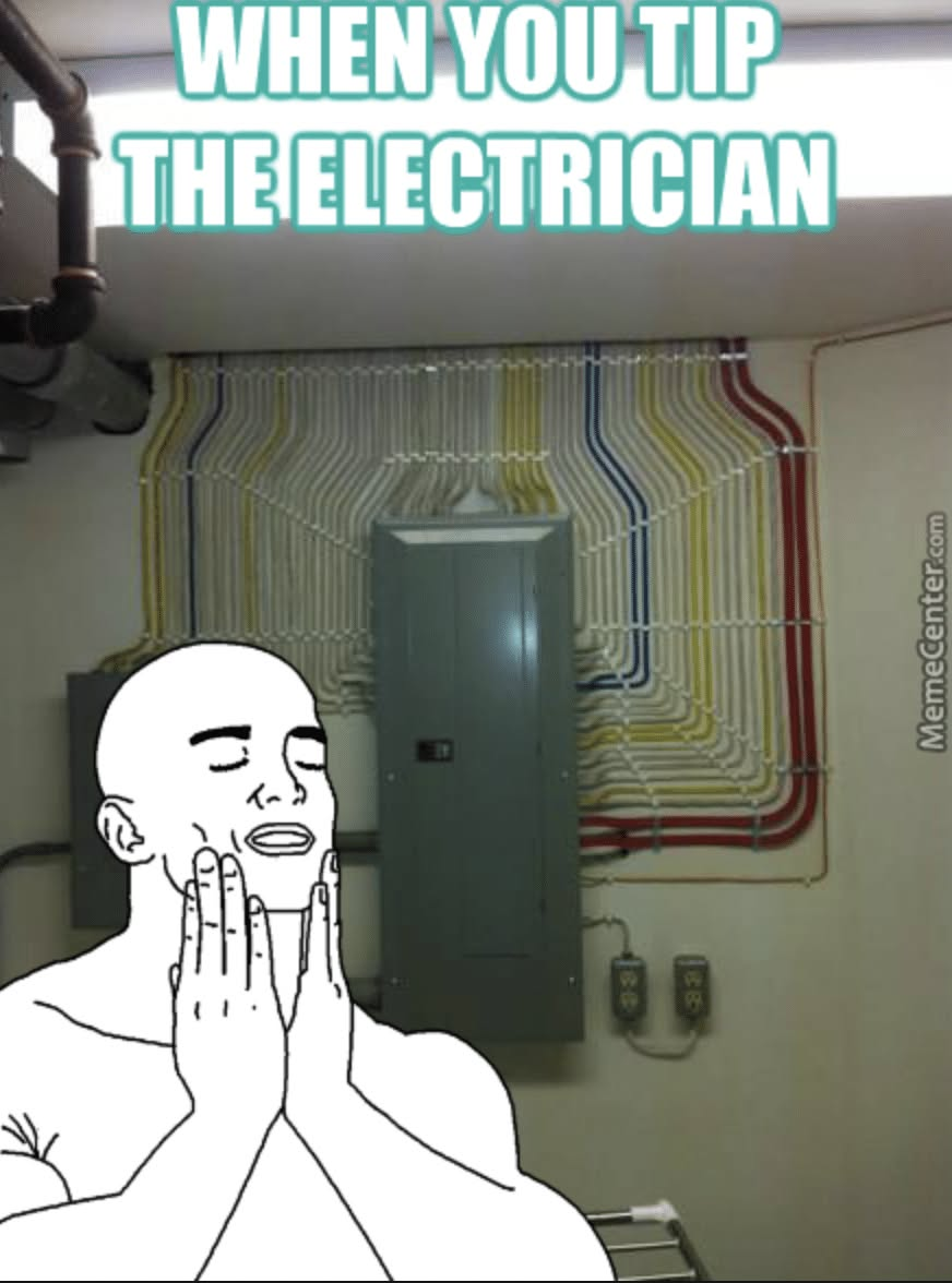 Un tablero con cables perfectamente ordenados.